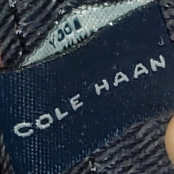 VINTAGE Limited Edition Cole Haan Leather Shoulder Bag - Picture 11 of 17